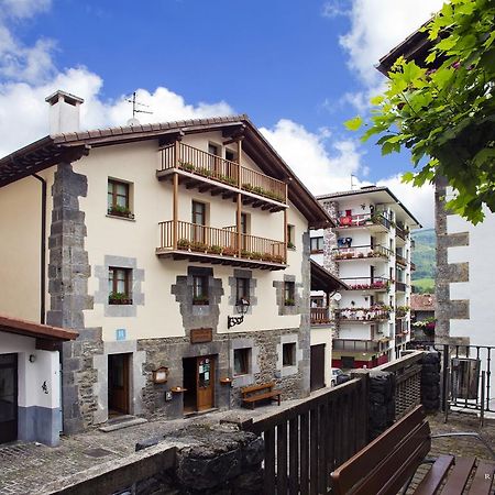 Hostal Musunzar Leitza  Exterior photo